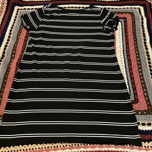 Ava & Viv T-Shirt Dress - 1x - Picture 4 of 4